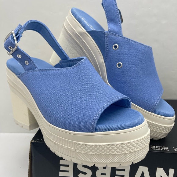 Converse WMNS A13810F
CHUCK 70 DE LUXE HEEL MULE OX OPEN SKY/EGRET Platform Heel - Picture 4 of 16